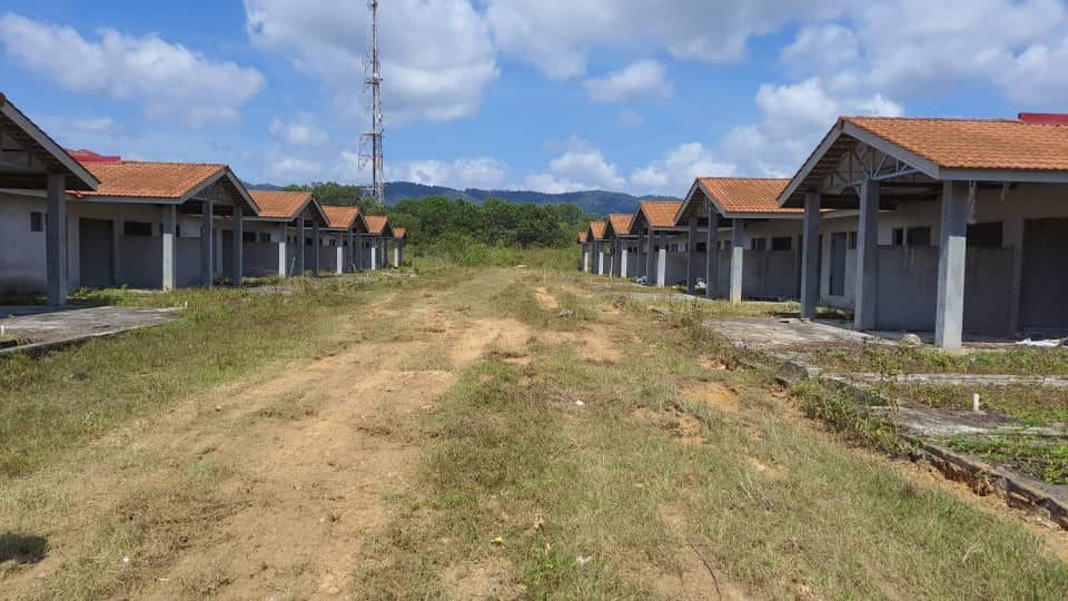 FELDA Kerteh completed housing rows