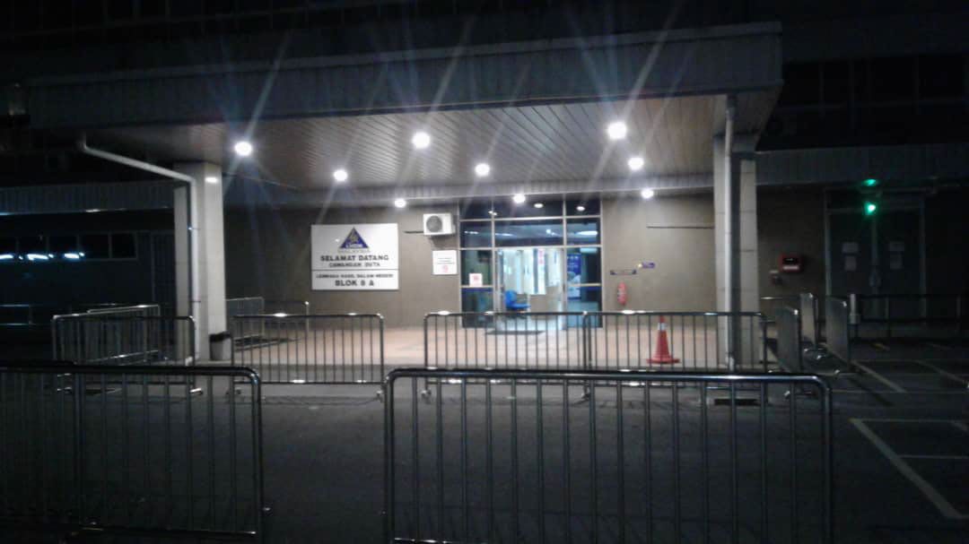 LHDN building entrance